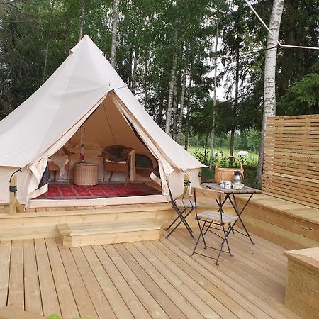 Skalbo Gardsglamping Hotel Jarvso Ngoại thất bức ảnh