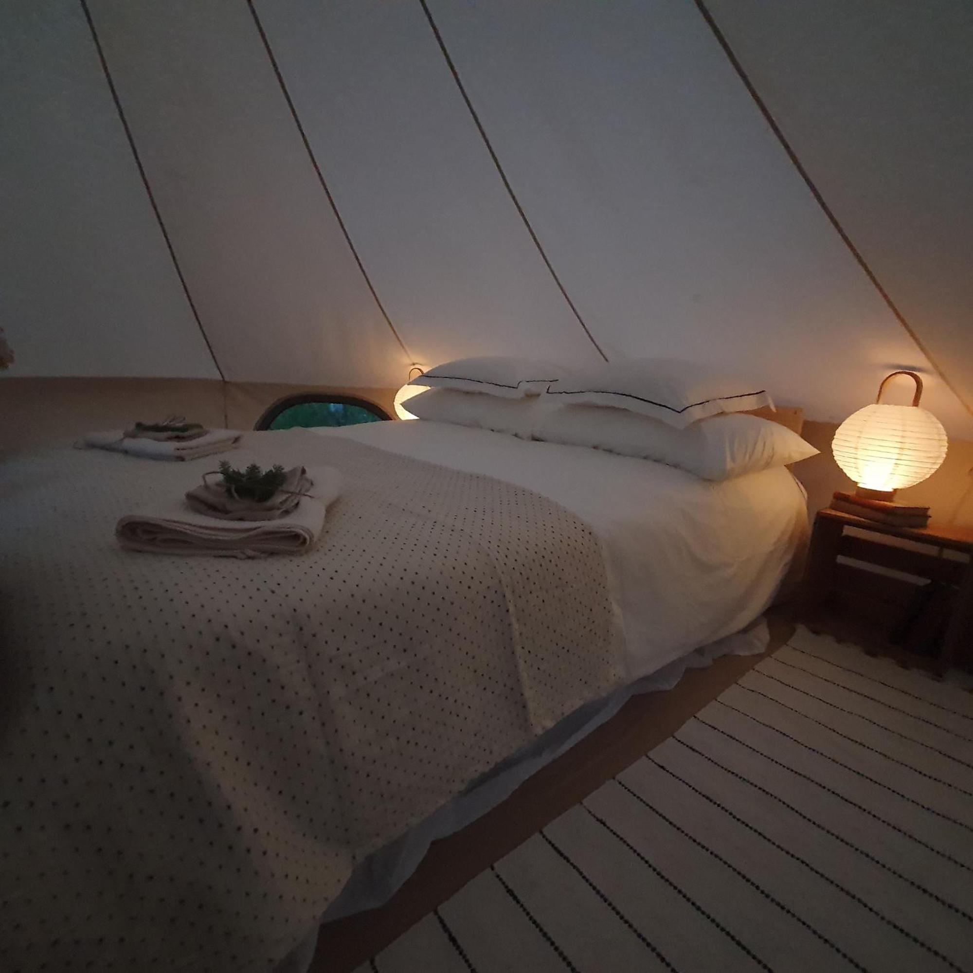 Skalbo Gardsglamping Hotel Jarvso Ngoại thất bức ảnh